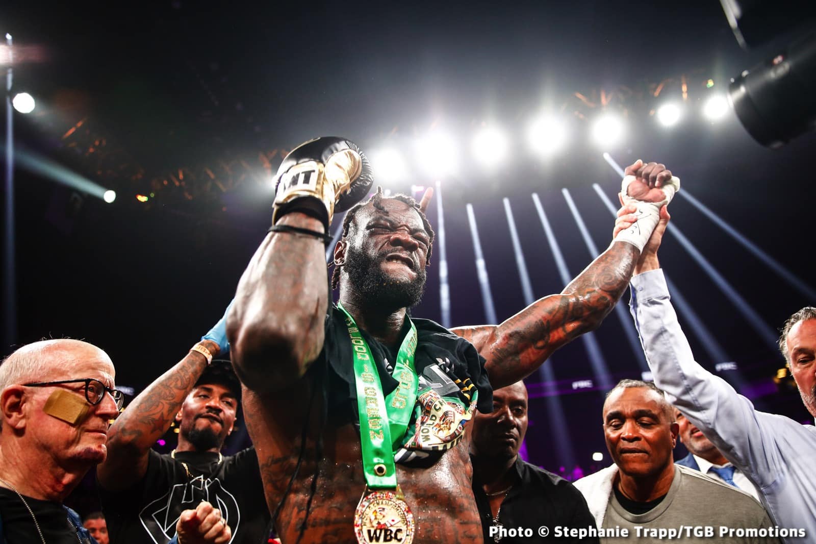 Image: Deontay Wilder Can Beat Oleksandr Usyk Says Trainer Malik Scott