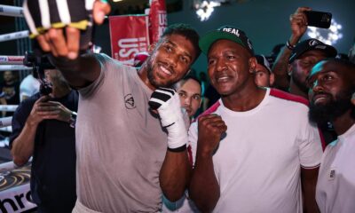 Evander Holyfield Says Lennox Lewis “Knows He Didn't Beat Me In That Fight”