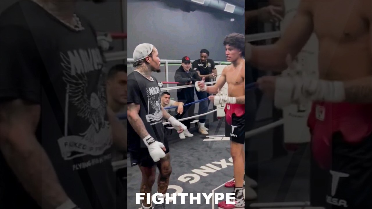 GERVONTA DAVIS FIRST RYAN GARCIA SPARRING LOOK; SIZES UP HOW TO GET INSIDE ON TALLER ELIJAH FLORES