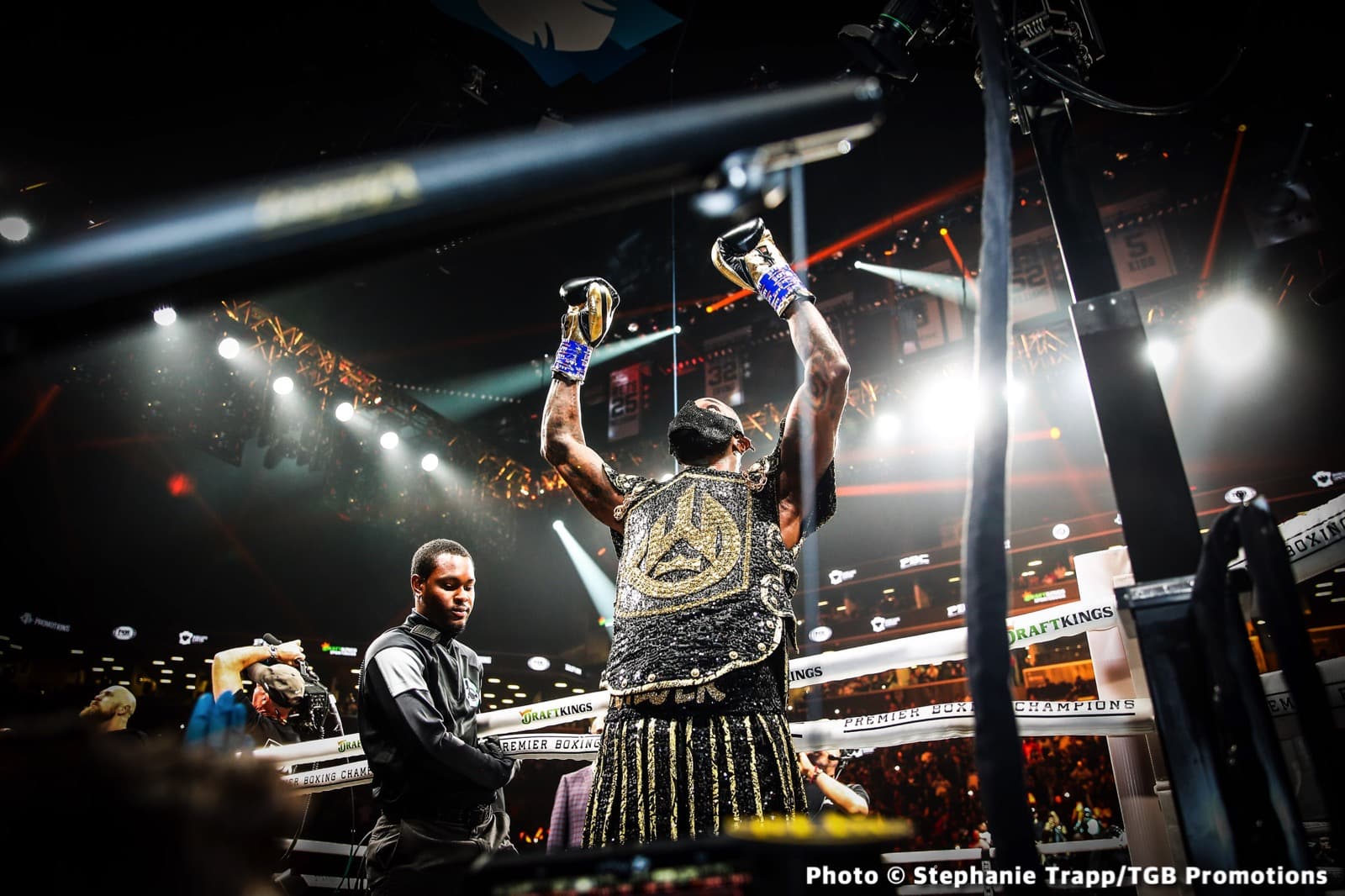 Image: Wilder's Downfall: Zhang Predicted to Triumph on Saturday