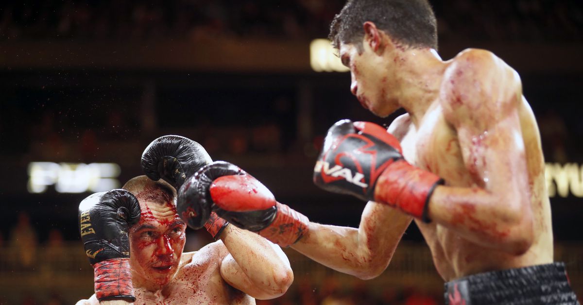 BLOOD BATH!  Sebastian Fundora irritates Tim Tszyu in strange circumstances