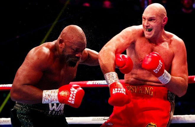 Dubois survived three knockdowns to stop Lerena Photo Credit: Mikey Williams/Top Rank via Getty Images