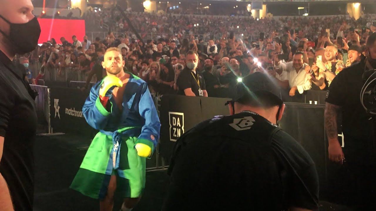 Billy Joe Saunders DANCES FOR 73,000 OF HIS HATERS during his walkout to fight Canelo Alvarez