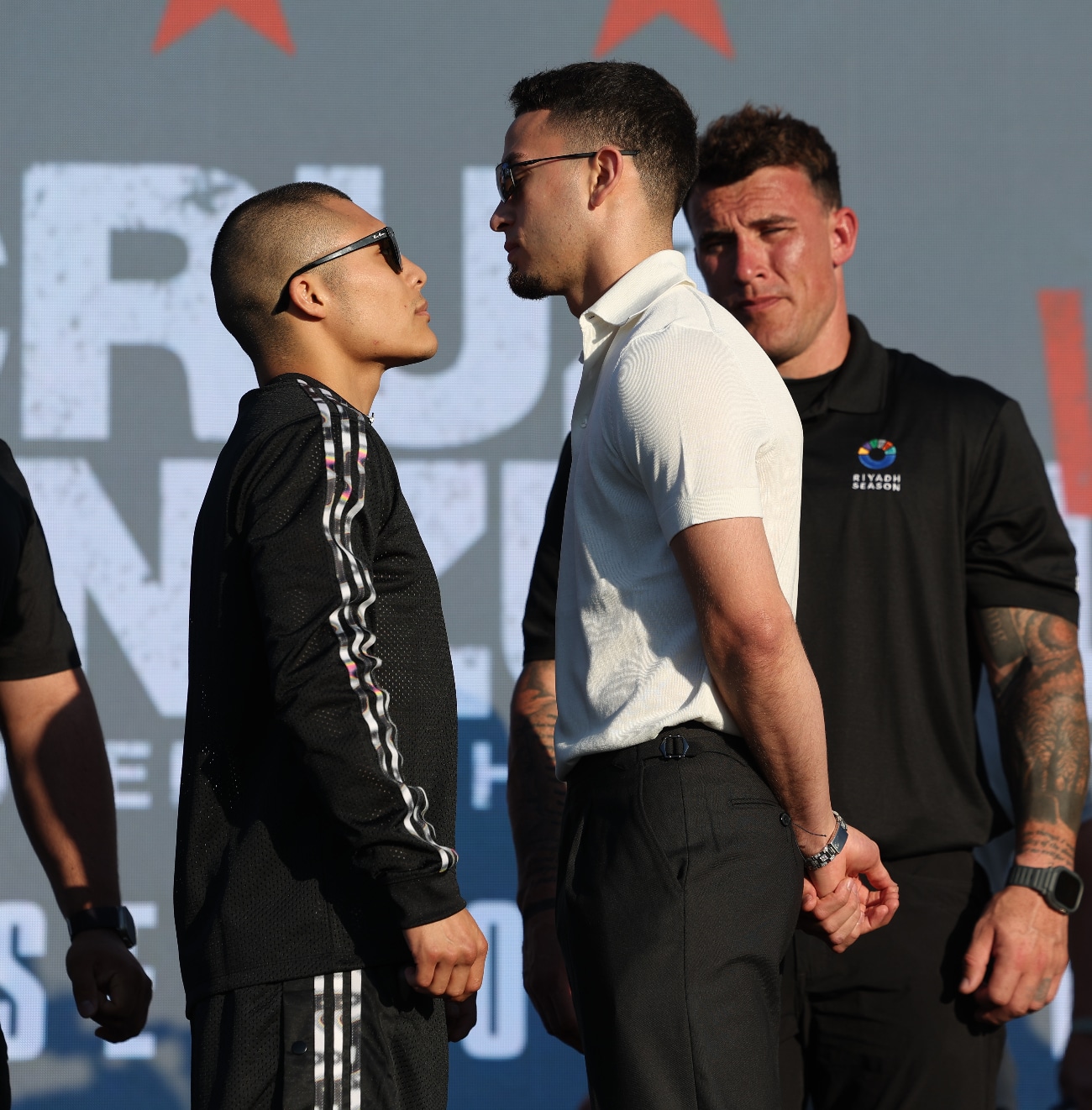 Image: Isaac 'Pitbull' Cruz and Jose 'Rayo' Valenzuela Face Off in Tense Grand Arrival