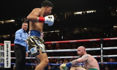 Kelly gave Munguia problems early on Photo Credit: Tom Hogan/Golden Boy