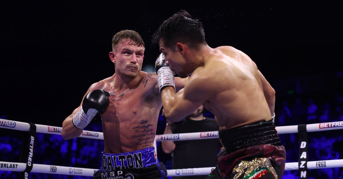 KNOCKOUT! Dalton Smith tears apart Jose Zepeda with a body shot, more moments