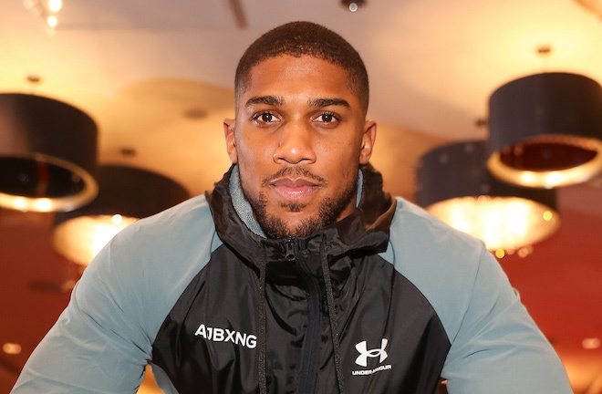 Bakole proved far too much for Anderson (Photo Credit: Mark Robinson, Matchroom Boxing)