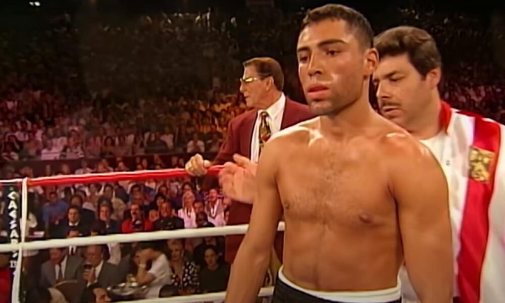 Does Oscar De La Hoya Give Julio Cesar Chavez A Run For His Money?