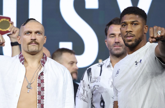 Fury and Usyk will square off again on December 21 Photo Credit: Stephen Dunkley/Queensberry Promotions