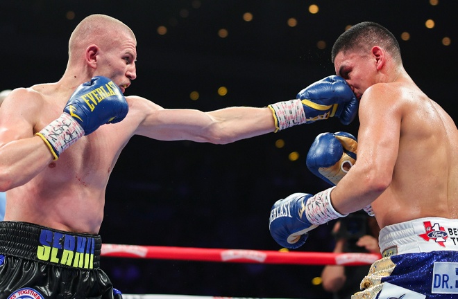 Bohachuk scored two knockdowns over Ortiz (Photo Credit: Cris Esqueda Golden Boy)