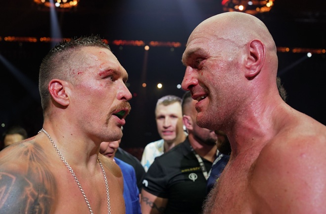 Fury was almost stopped by Usyk first time around (Photo Credit: Mikey Williams, Top Rank)