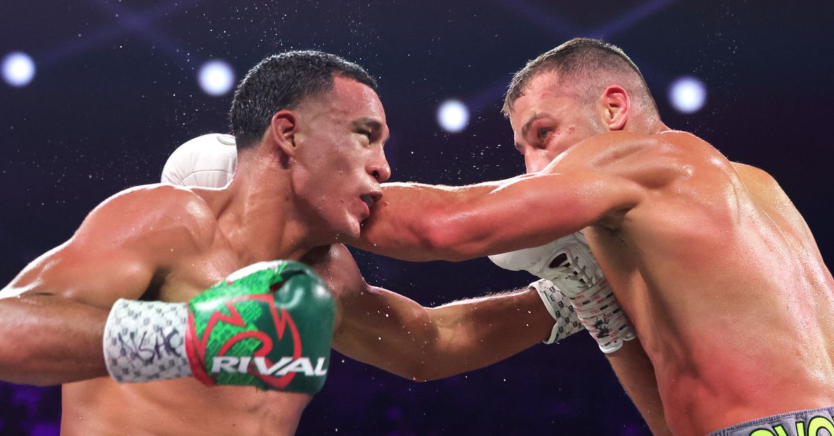 David Benavidez wins 175-pound debut against Oleksandr Gvozdyk: Highlights