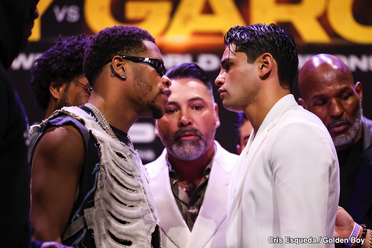 Image: De La Hoya Sees Devin Haney As Washed Up