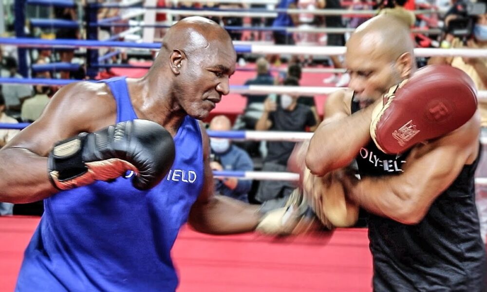 Evander Holyfield • HITTING HARD! [ FULL MEDIA WORKOUT ] vs Vitor Belfort