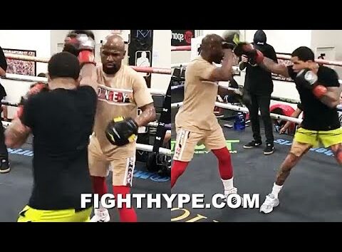 FLOYD MAYWEATHER PREFECTING GERVONTA DAVIS SHOTGUN JAB; DRILLS TBE GAME PLAN FOR LEO SANTA CRUZ