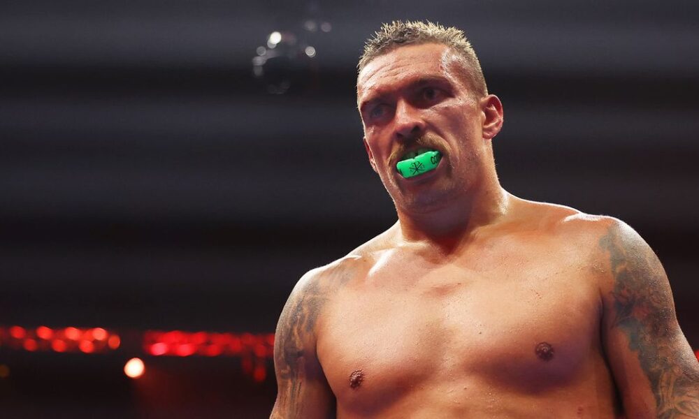 Oleksandr Usyk expects a fierce fight with Tyson Fury in their December rematch