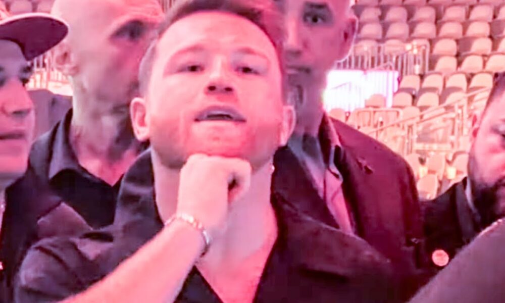 Canelo MOCKS De La Hoya after DROPPING & BEATING Jaime Munguia