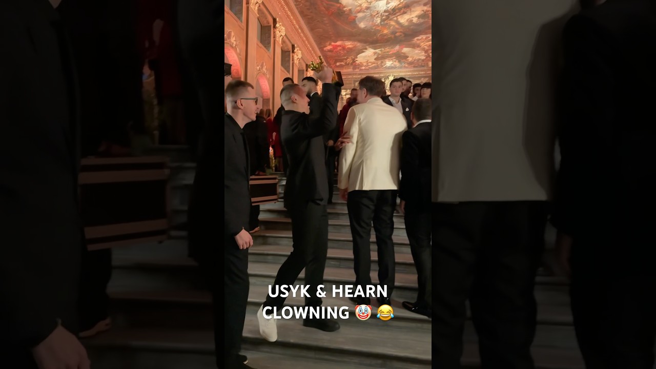 FUNNY! Oleksandr Usyk & Eddie Hearn CLOWNING AROUND at The Ring Magazine Awards in London