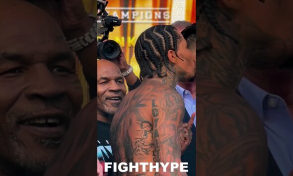 MIKE TYSON SMILES AT GERVONTA DAVIS PUSHING RYAN GARCIA & GOING AT IT WITH BERNARD HOPKINS