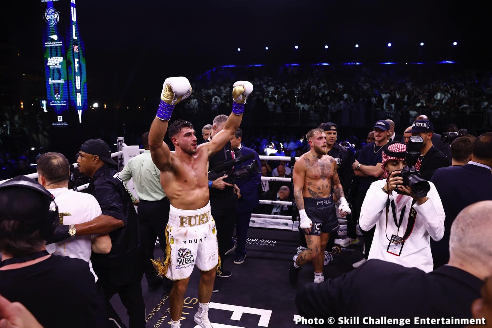 Photos: Tommy Fury defeats Paul, Jack dethrones Makabu