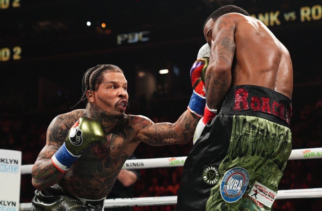 Roach put in a spirited display against Davis Photo Credit: Premier Boxing Champions