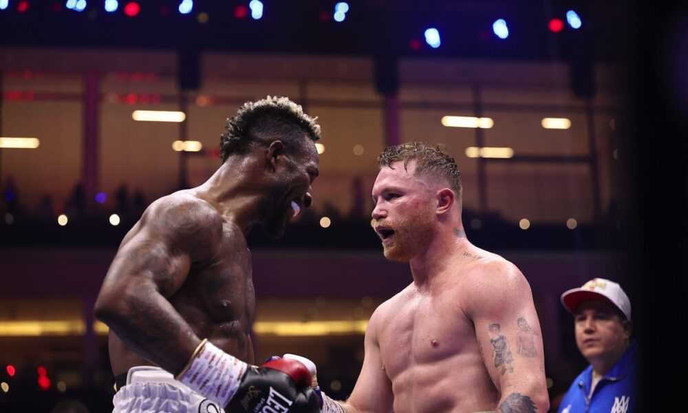 Image: Bruce Carrington Predicts Terence Crawford Will "Convincingly" Exploit Canelo Alvarez's "Slow Feet" in September Fight