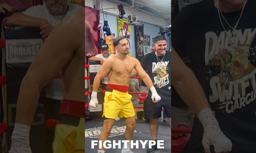 Danny Garcia DANCES on Erislandy Lara & FLEXES NEW BULKED UP Physique for 160 Debut