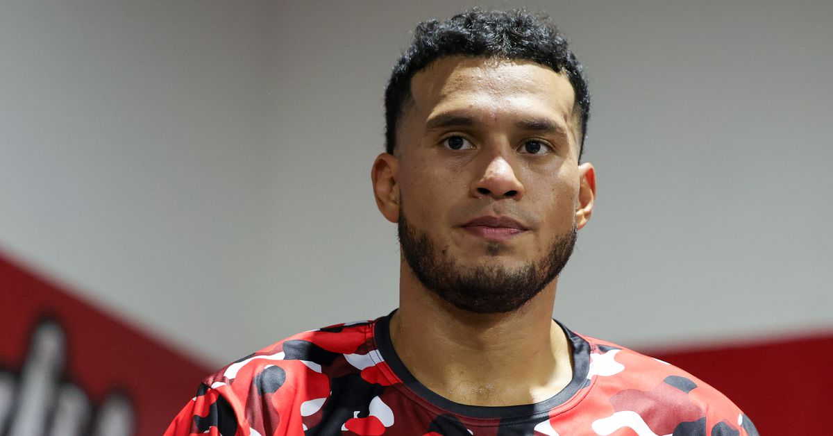 David Benavidez and David Morrell exchange words before showdown on February 1