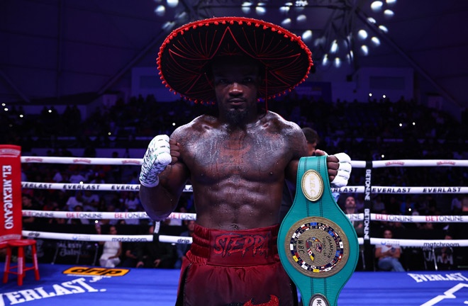 Coe dominated Gallegos in their second outing Photo Credit: Melina Pizano/ Matchroom