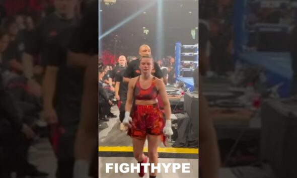 Skye Nicolson AFTER LOSING to Tiara Brown • TAKES SELFIES with fans