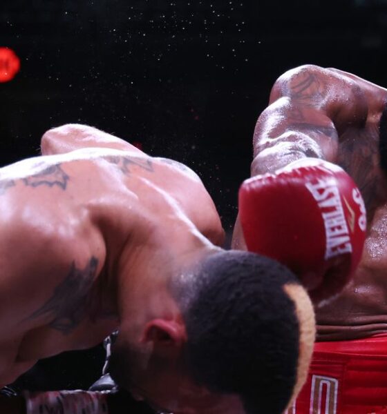Steven Nelson does not want to lie down on Diego Pasteco