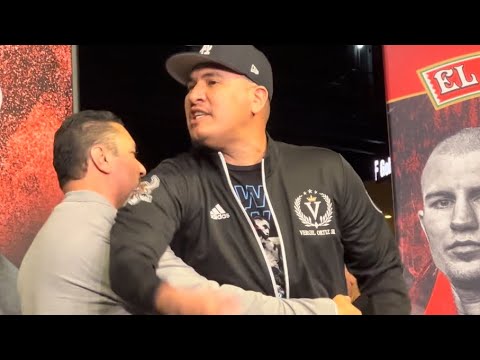 Vergil Ortiz Dad HELD BACK on Stage AFTER ERUPTING on Serhii Bohachuk TEAM