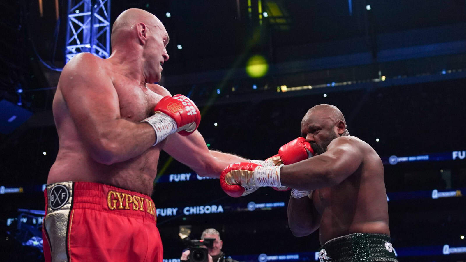 Tyson Fury batters Derek Chisora in 2022