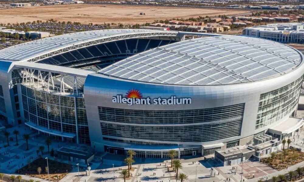 Image: Canelo Alvarez vs. Terence Crawford Super Fight Set for September 13th at Allegiant Stadium, Live on Netflix