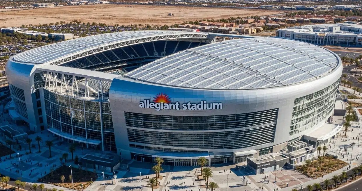Image: Canelo Alvarez vs. Terence Crawford Super Fight Set for September 13th at Allegiant Stadium, Live on Netflix