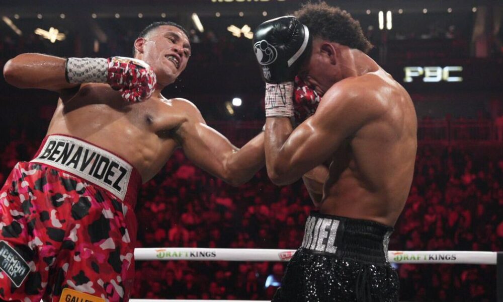 David Benavidez fights by knocking down to defeat David Morrell Jr