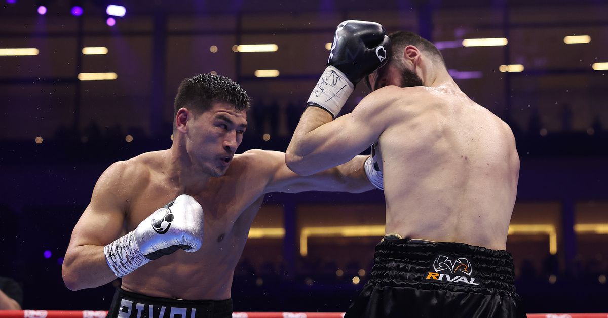 Dmitryry Bible edges Artur Betterbiev to win the unquestioned championship