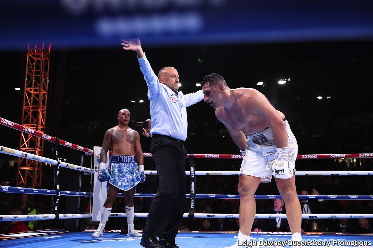 Image: Frank Warren Backs Referee's Stoppage in Wardley vs. Huni Fight