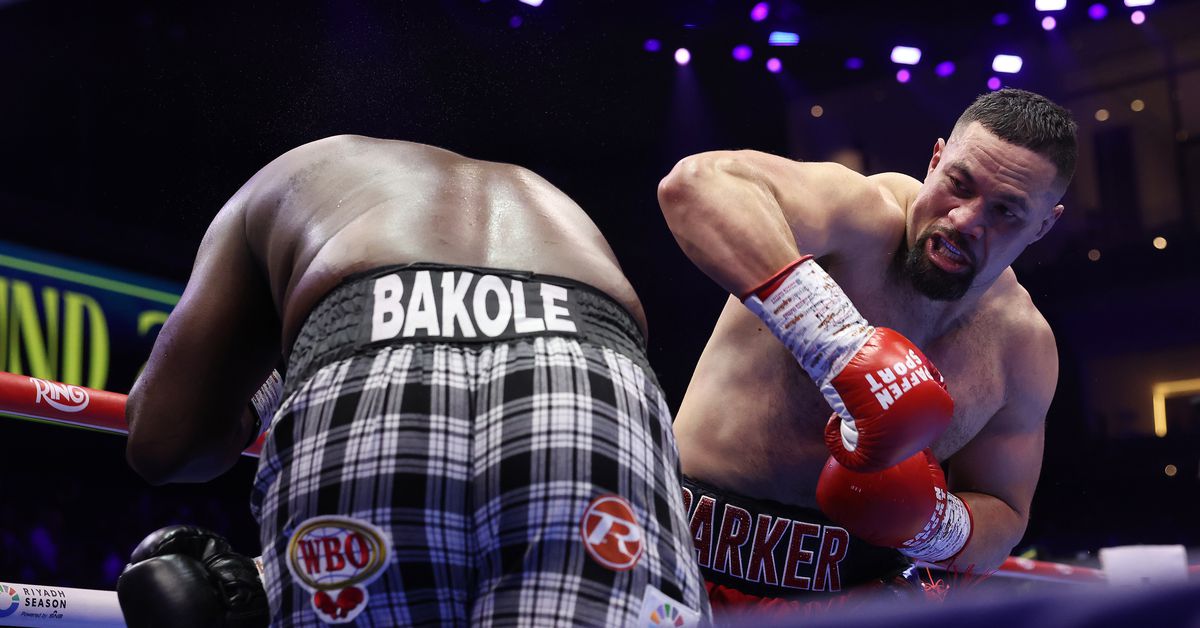 Joseph Parker crushes Martin Bakole in the second round, evokes Uyk