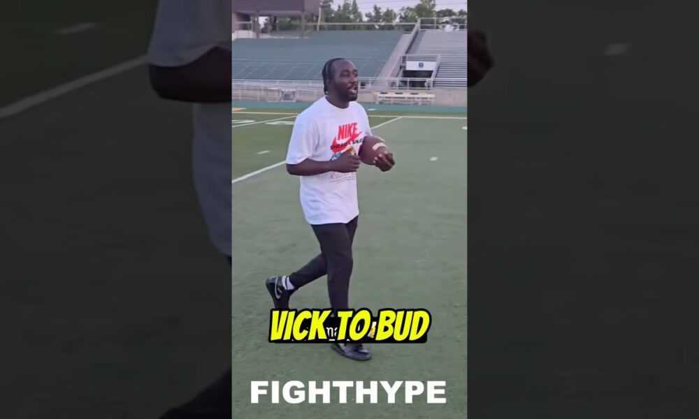Terence Crawford CATCHES BOMB from Mike Vick