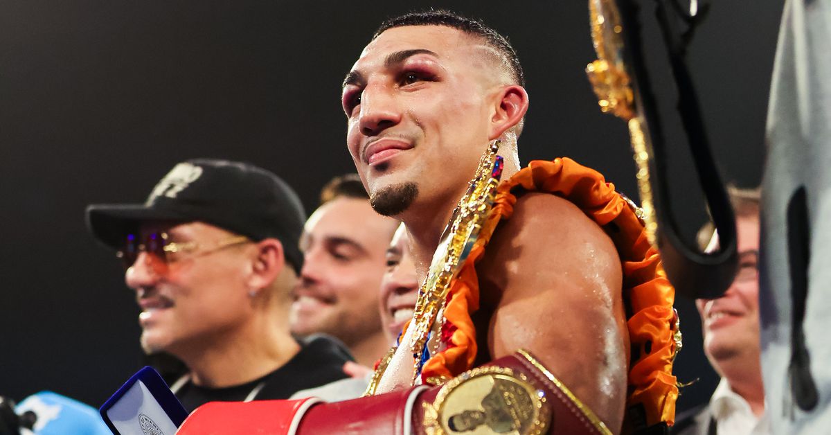 WBO orders Theofimo Lopez to face the winner of Barbozy vs Cattell