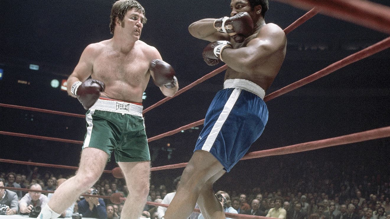 Earnie Shavers v Jerry Quarry first round knockout