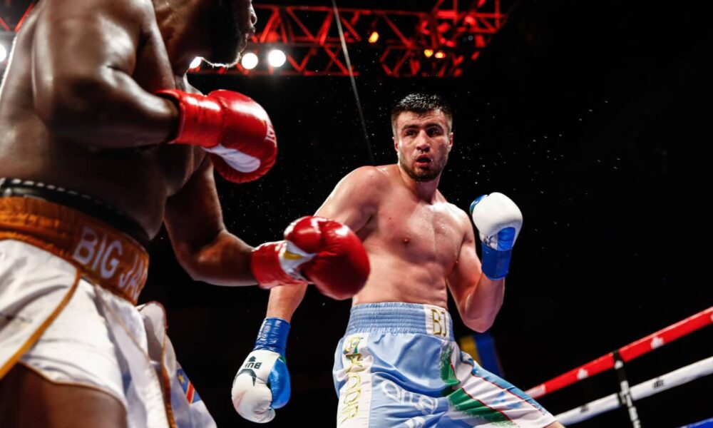 Bakhodir Jalolov wins.