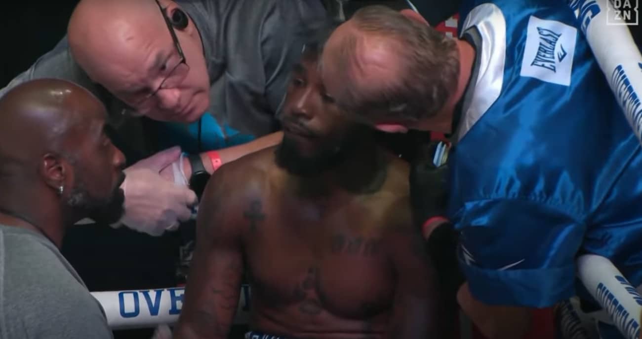 Image: Boxing Results: Pierce's Power Prevails: Dasmarinas Falls in Ninth