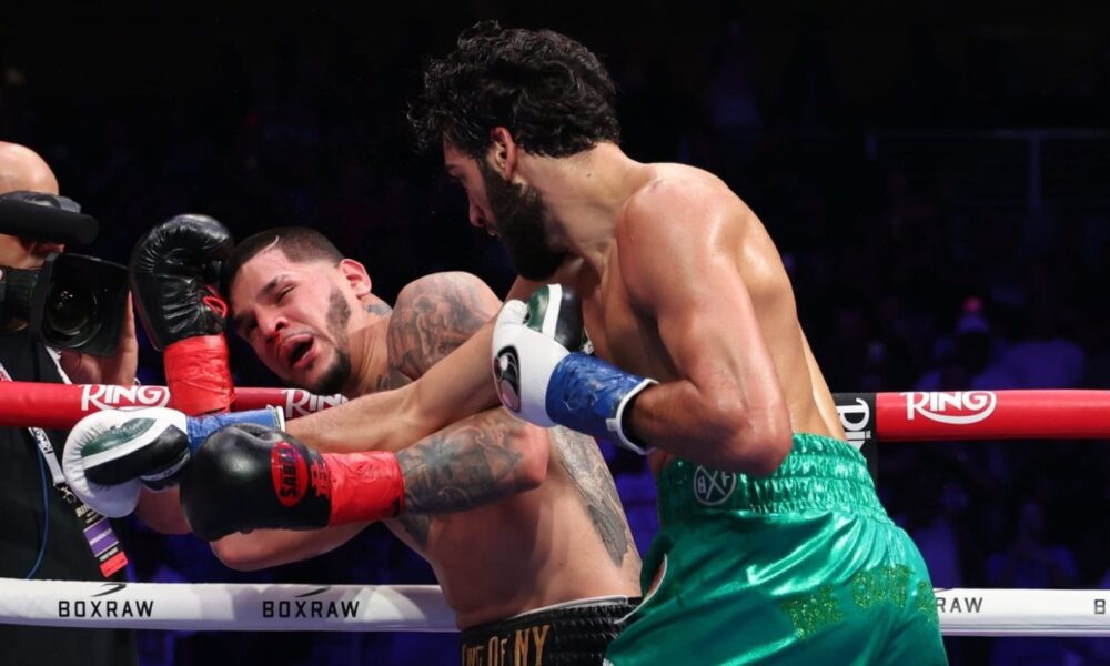 Hamzah Sheeraz knocks out Edgar Berlanga in New York