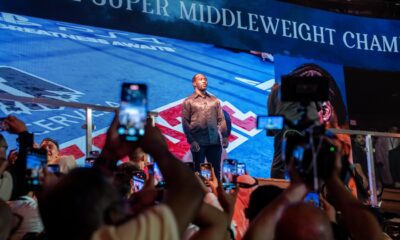 Image: Daniel Jacobs Leans Crawford Over Canelo: Skillset Advantage?