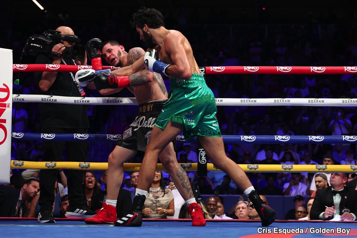 Image: Eddie Hearn on Edgar Berlanga's Loss to Hamzah Sheeraz: "Chunky" and "Flat" Performance Analysis