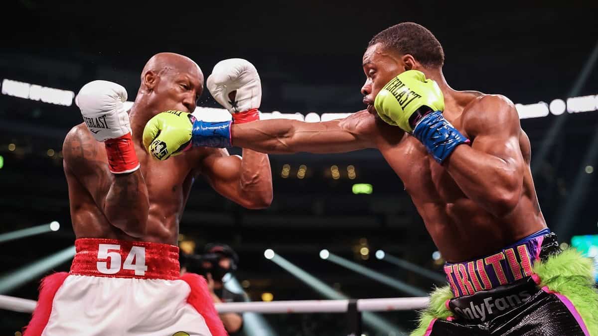 Errol Spence vs Yordenis Ugas in 2022
