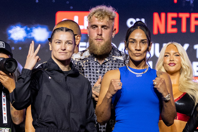 Katie Taylor and Amanda Serrano came face-to-face at the Empire State Building Photo Credit: Ed Mulholland/Matchroom