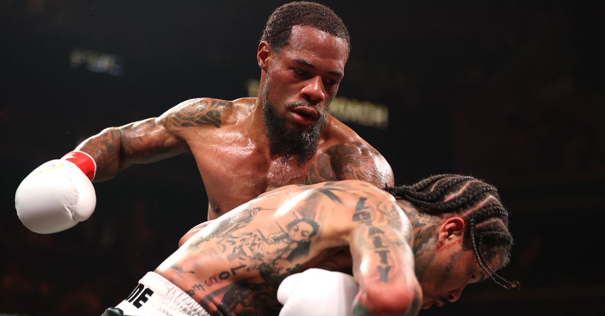 Lamont Roach reacts to a draw with Gervont Davis, thinks he won
